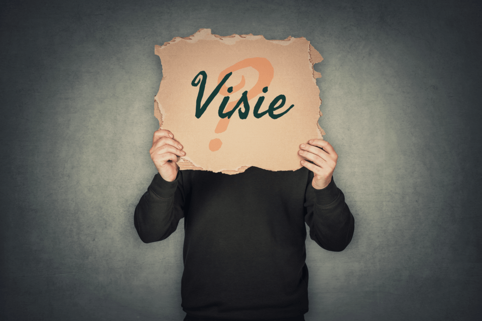Visiewattusheader Wat is visie Ontdek richting voor bedrijf werk én je leven Visie wattus In deze blog ontdek je wat visie is en hoe het helpt om met richting en focus te leven en te werken Voor jezelf professie bedrijf én relaties